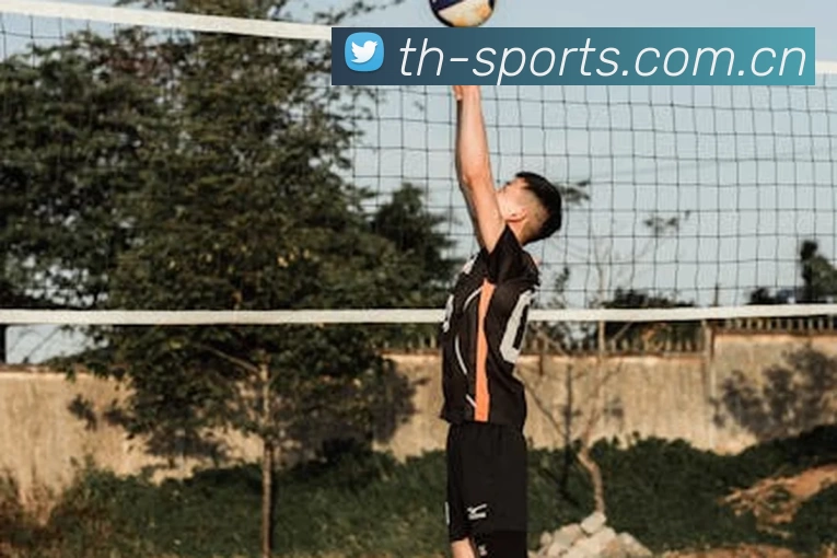 足球世界杯官网中文版APP 体育赛事宣传图